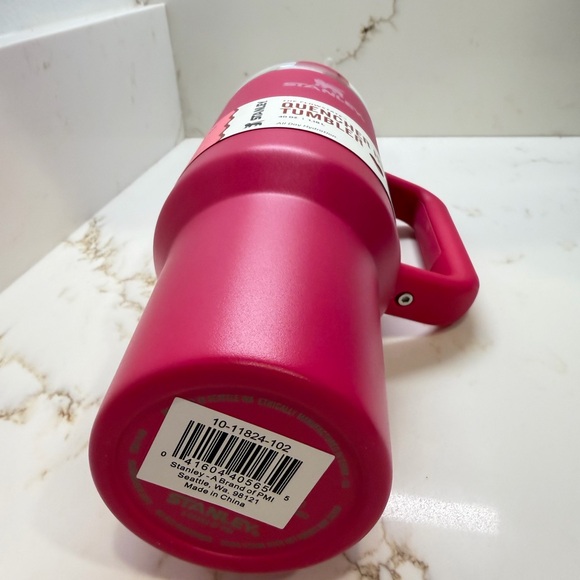 Stanley Quencher H2.0 Tumbler - Vibrant Red - Picture 3 of 4